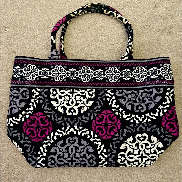 Vera Bradley- Canterberry Magenta  Patterned Tote Bag - Picture 6 of 8